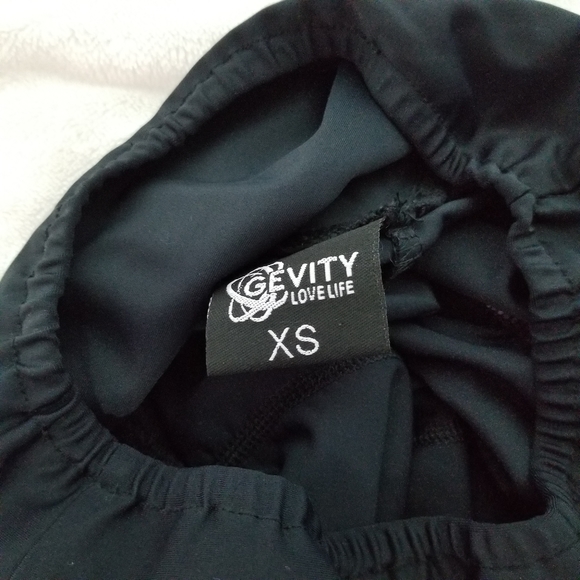 Gevity Scrunch Butt Black Leggings - Picture 2 of 9